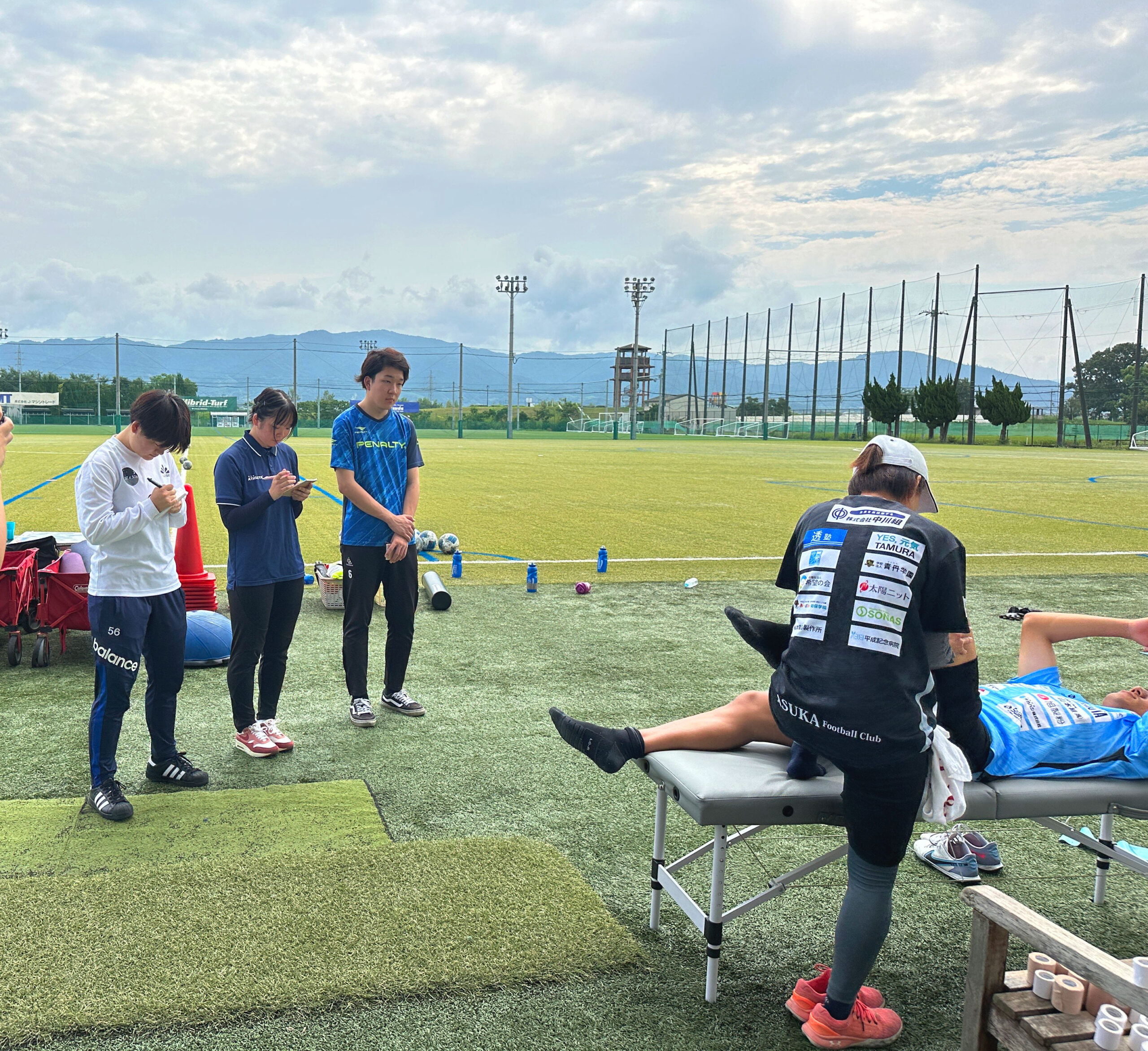 【YouTube更新】飛鳥FCのトレーナーPTの仕事を学ぶ！！青丹学園の学生の1日に密着しました！